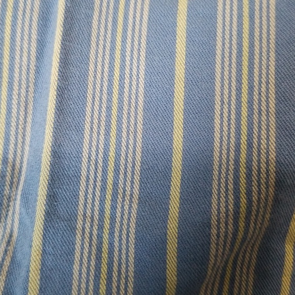 Striped shorts - Picture 3 of 3